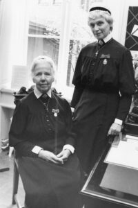 Föreståndinnorna Gerda Magnusson, till vänster, och Malin Ernfors, till höger, 1984.